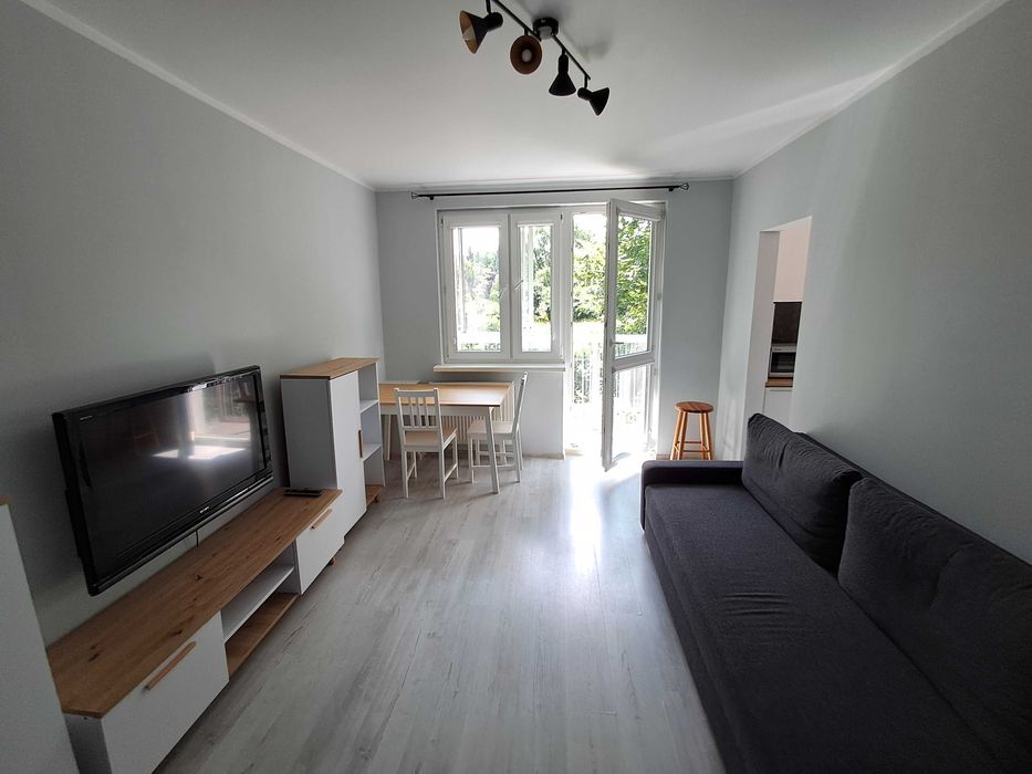 Do wynajęcia kawalerka 27 m² – Gdańsk Zaspa – balkon, piwnica, blisko SKM