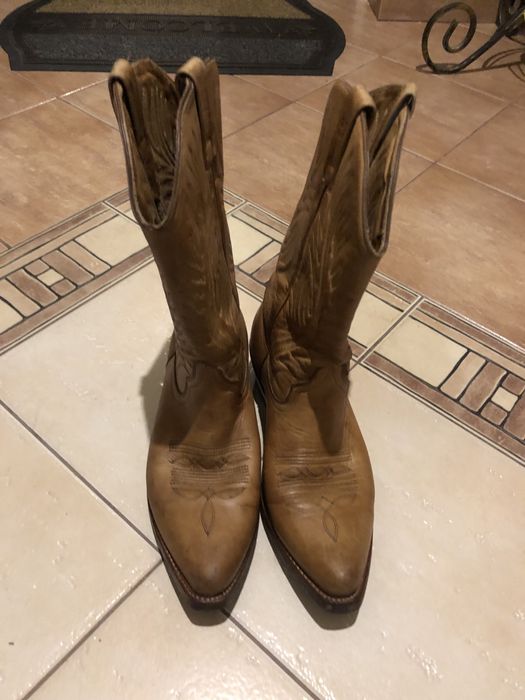 Чоботи ковбойські
