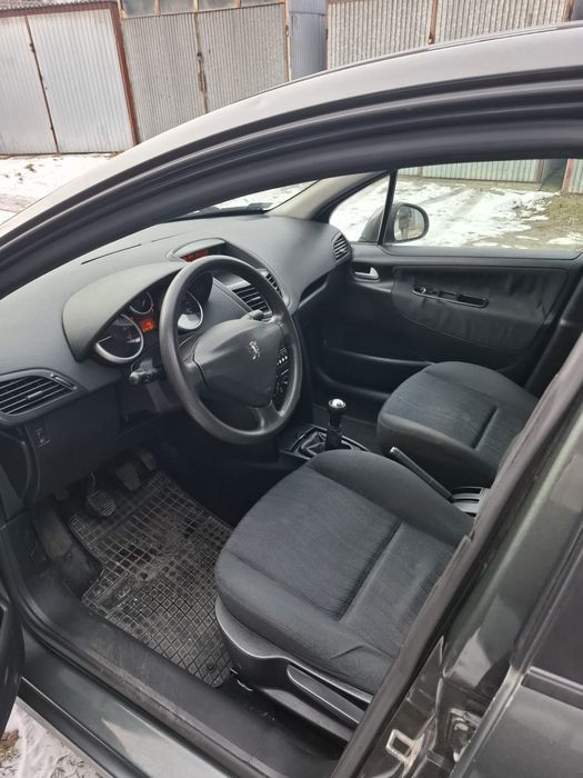 Peugeot 207 1.4 benzyna 2006