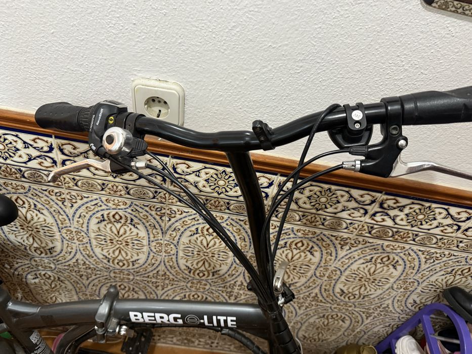 Bicicleta eletricas usada. Obs nao sei se a bateria esta boa 150 cada