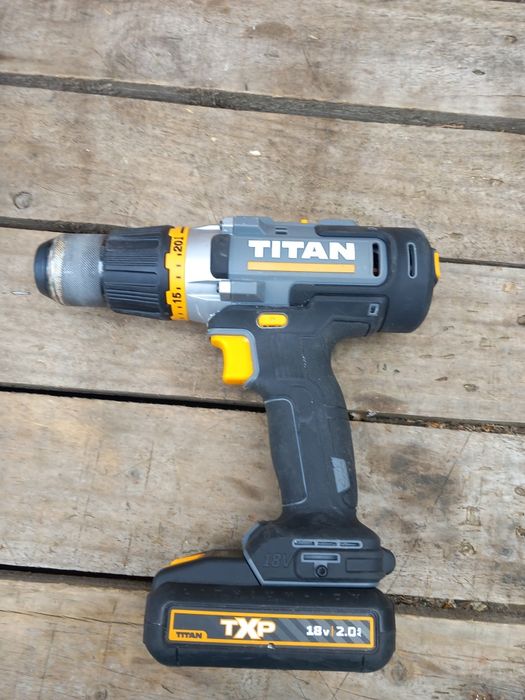Titan TTI1257COM 18V 2 x 2.0Ah Li-Ion TXP Wiertarko-wkrętarka akumulatorowa