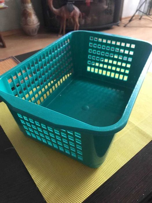 корзинка пластикова плотная