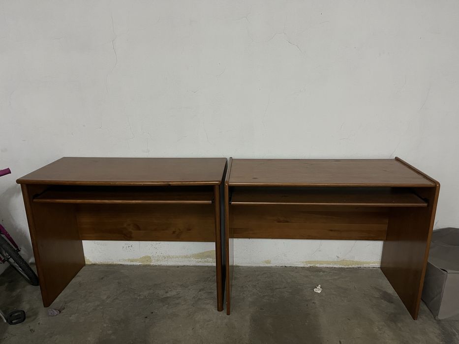 Secretárias de madeira