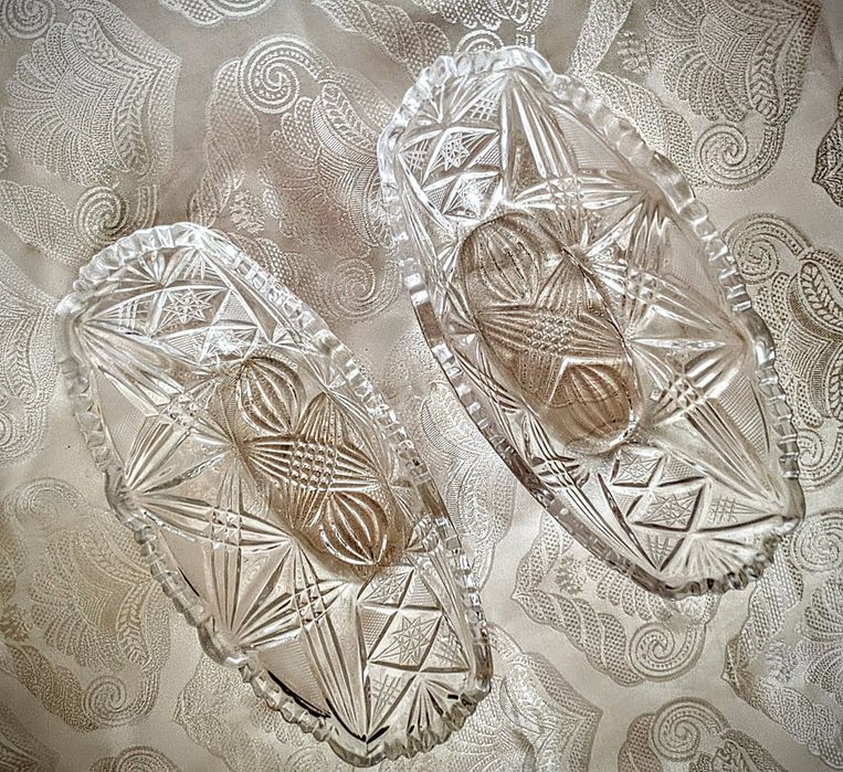 Кришталеві (скляні) овальні блюда / тарілки / салатники