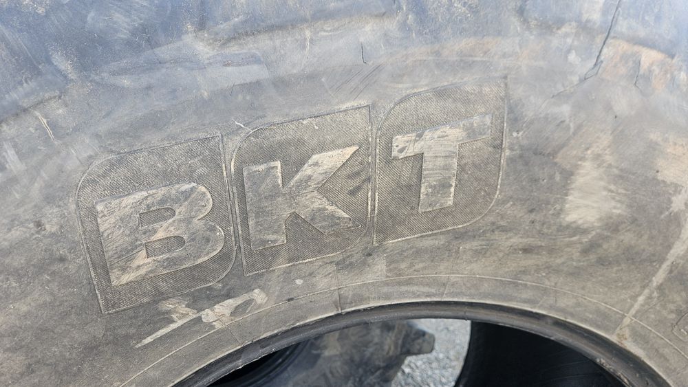 Opona BKT 900/60r 32