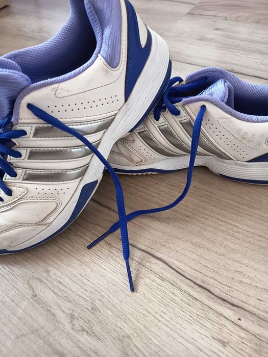 Adidasy damskie sportowe