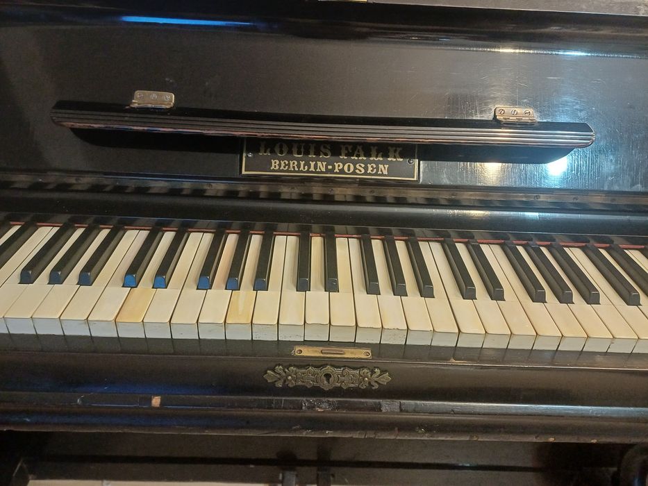 Pianino Louis Falk