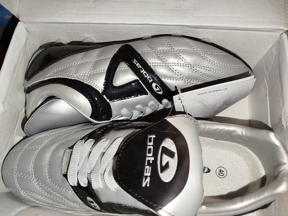 Okazja! Buty korki marki BOTAS model BOCA rozmiar 40