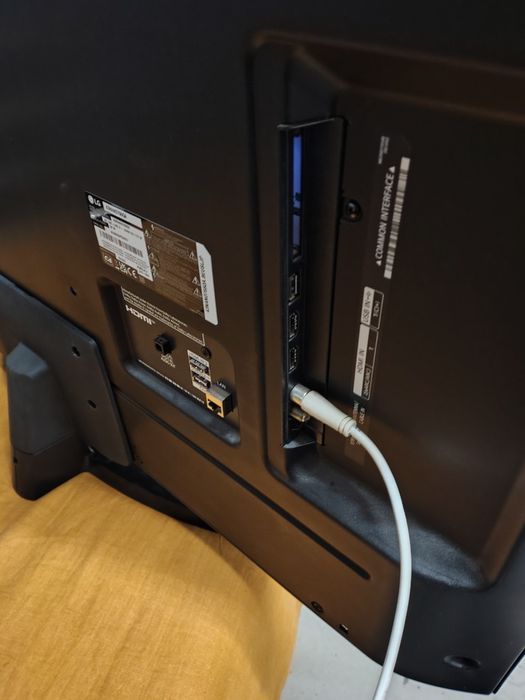 LG 43" NanoCell 4K  Smart TV pilot magic