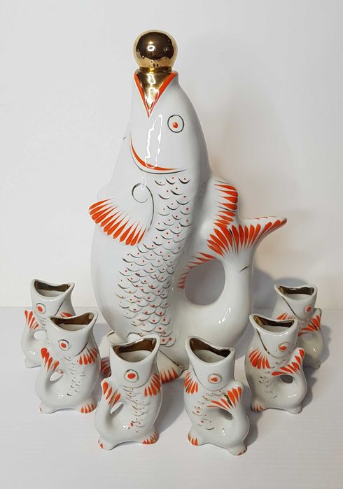 Фарфоровый набор рыбок "Семейство карповых". Штоф + 6 рюмочек