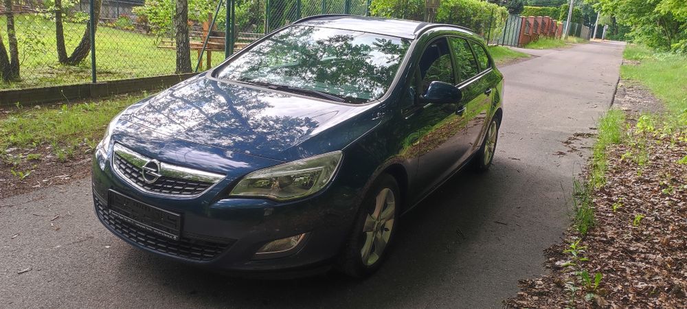 Do sprzedania Opel Astra 2011r 1.4