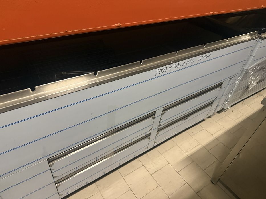 Grelhador carvão com 5 espetos Rotativos