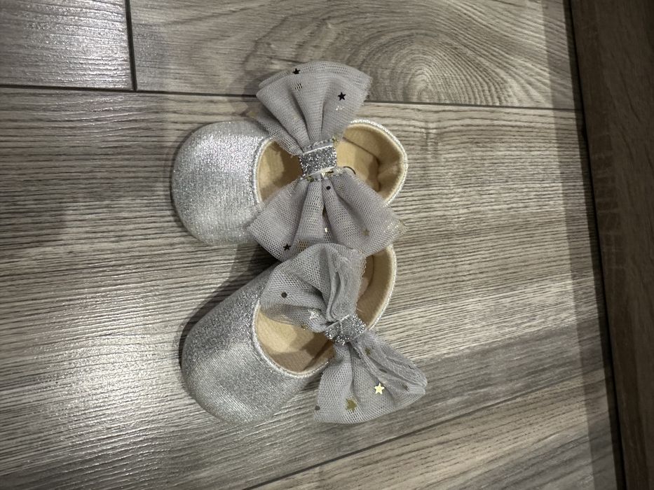 Туфлі-пінетки для дівчинки( від 3 до 8 міс)