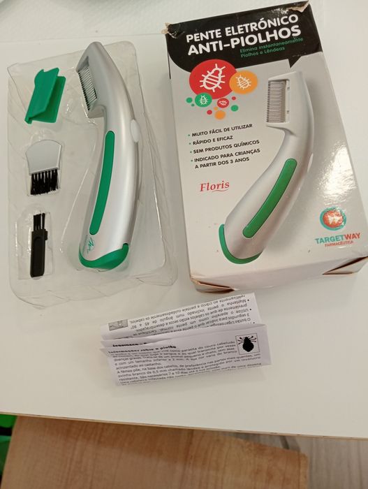 Pente elétrico mata piolhos