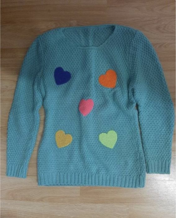 Светр вʼязаний