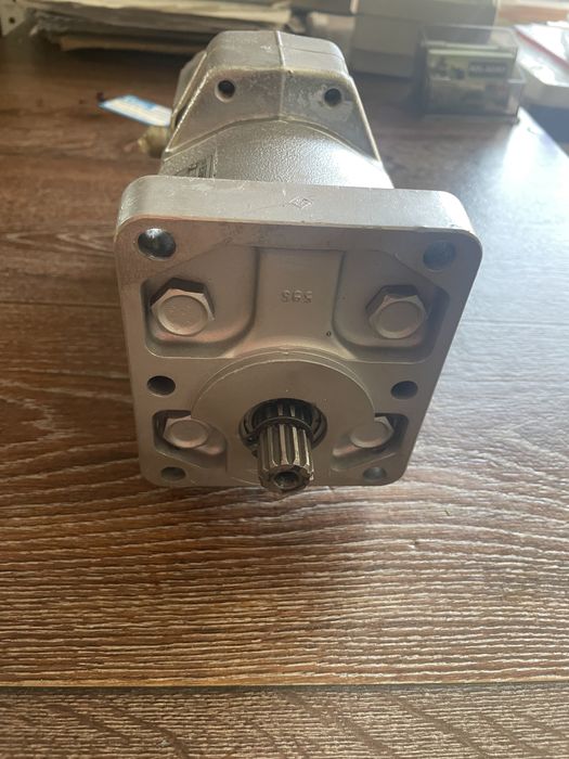 Fortschritt pokosówka kosiarka E303 E302 Pompa główna podwójna