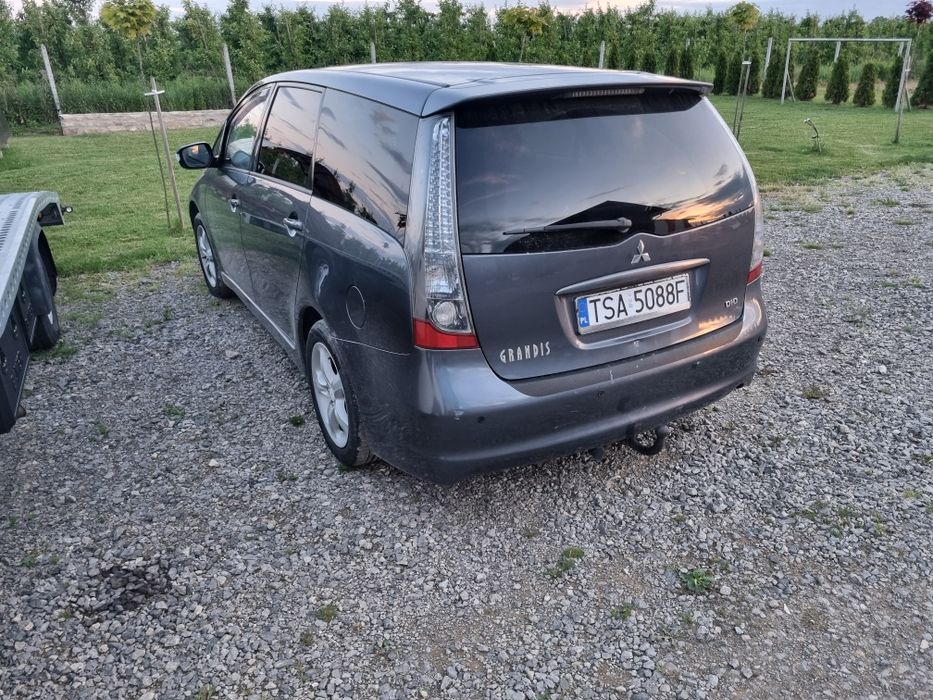 Mitsubishi Grandis 2.0