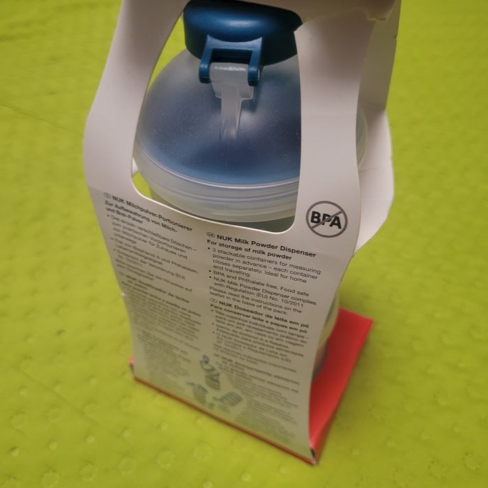 Nuk milk powder dispenser