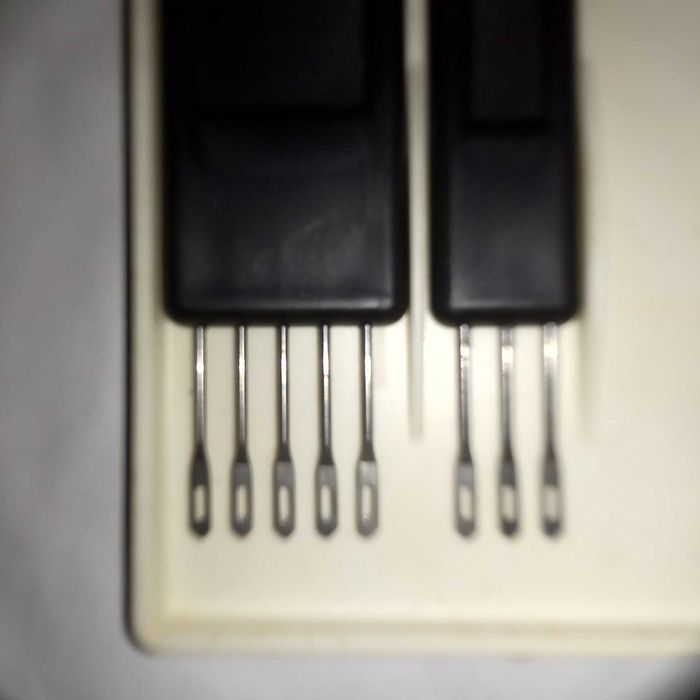 Набор декеров и игл для вязальных машин