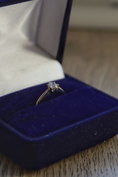 Pierścionek z białego złota 585 z brylantem 0,24 ct | SI1 E VG | 11-12