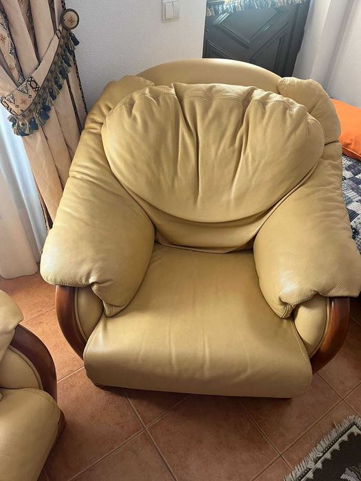 Conjunto de 3 sofás de pele