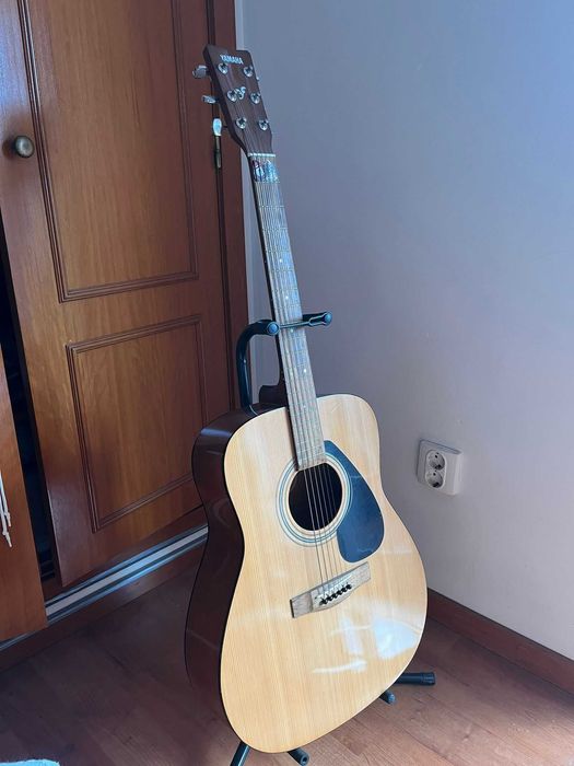 YAMAHA F-310 e acessórios