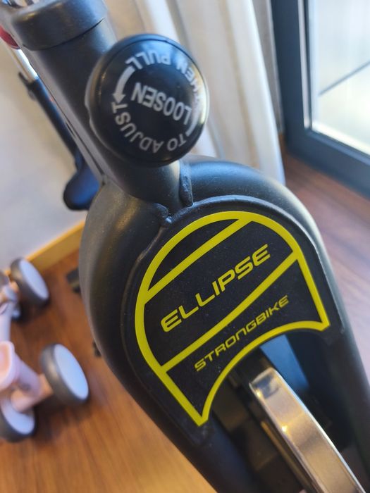 Bicicleta de exercício com pouco uso