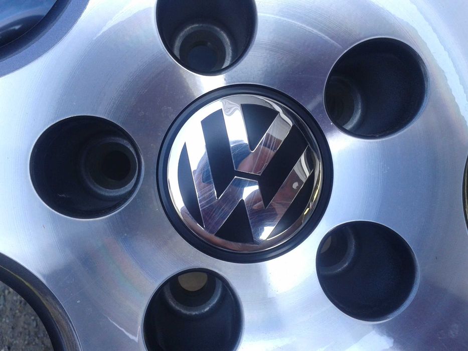 nowe felgi r18 szare volkswagen gti golf caddy passat arteon sharan