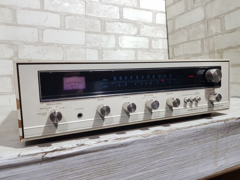 Стерео ресивер PIONEER SX-300, б/у з Німеччини