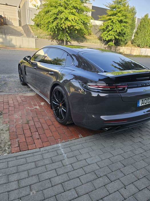 PORSCHE PANAMERA Turbo S-hybrid  com 680 cv