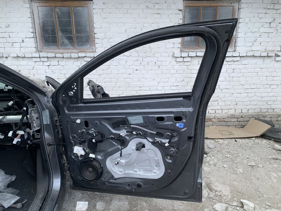 Двері дверь права перед renault megane e-tech шрот