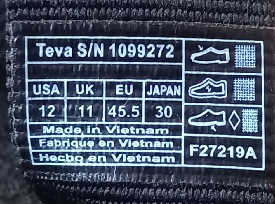 Новые шлепки сандалии TEVA  45,5 размер