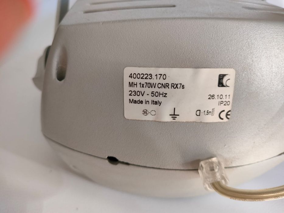 Lampy reflektory szare powystawowe