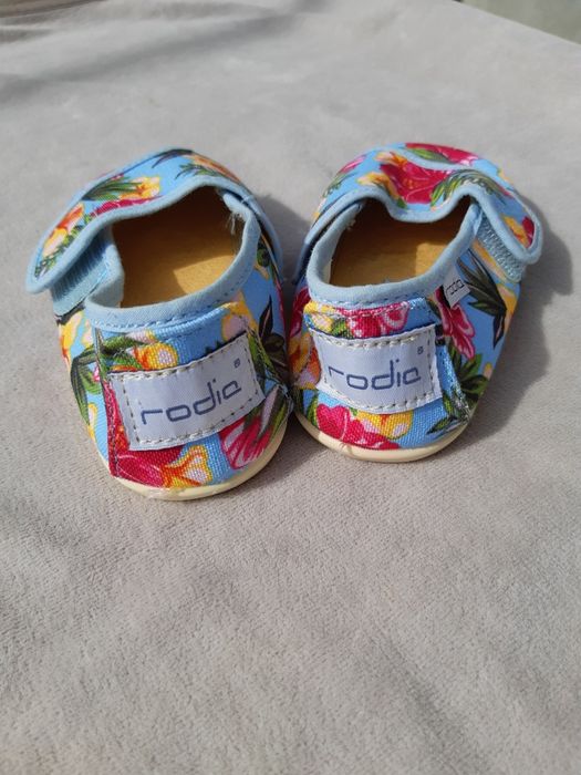 Капці для дівчинки