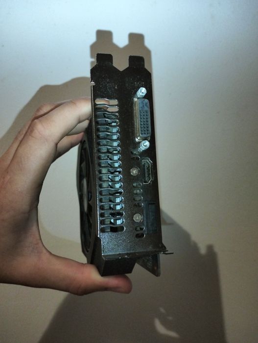 GTX 1650 4GB - GDDR5