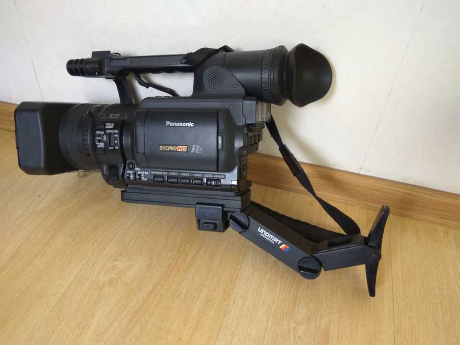 Професійна відеокамера Camcorder Panasonic AG-HVX204AER