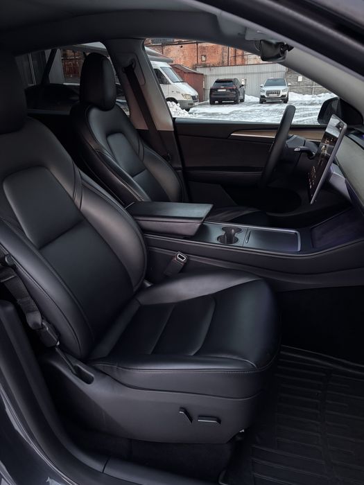 Tesla MY без ДТП