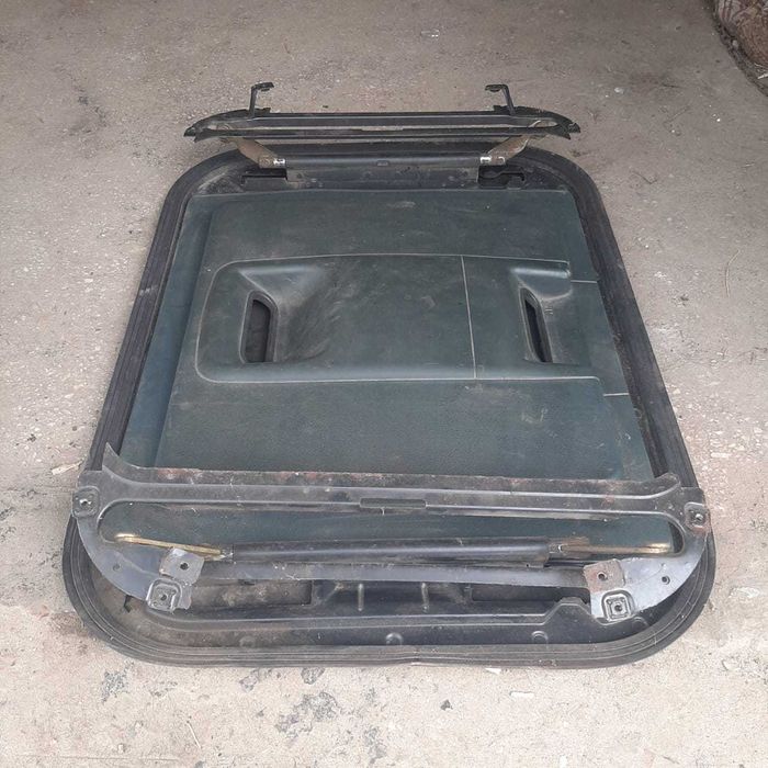 Люк ручний з вантажівки Рено преміум