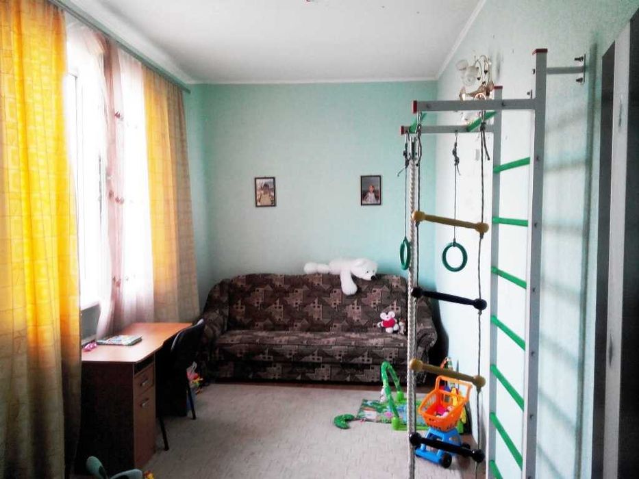 Під Е відновлення або , З ремонтом будинок , котеджна вулиця 8 км. біл