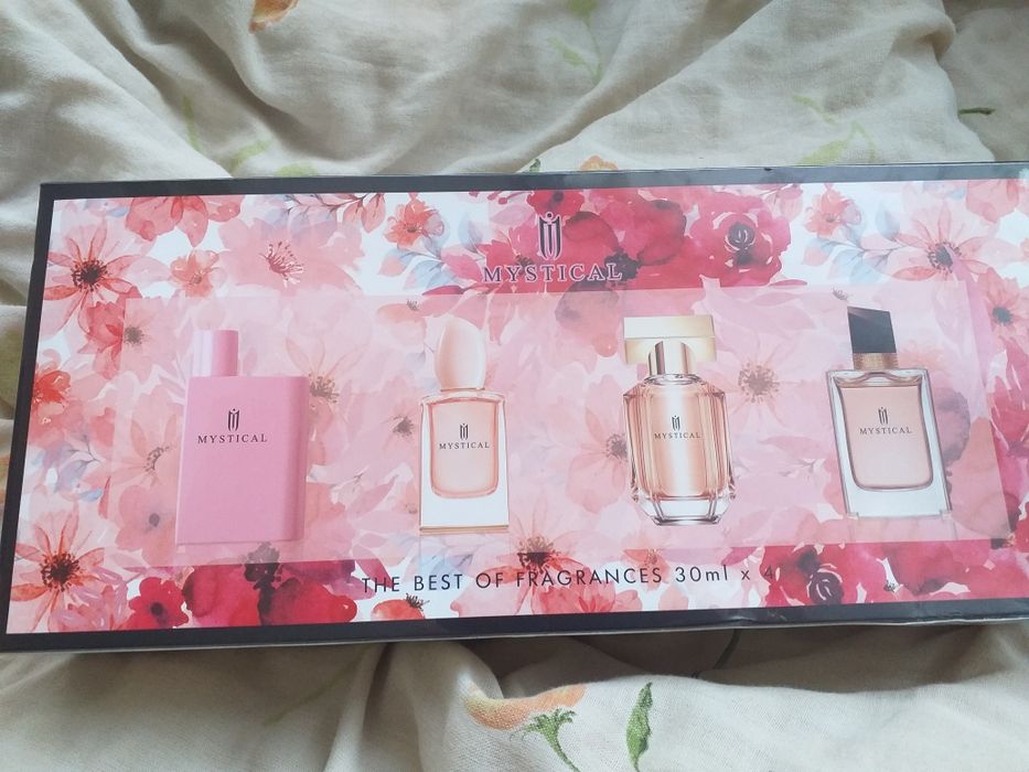 Zestaw  4 perfum  po 30 ml Damskie