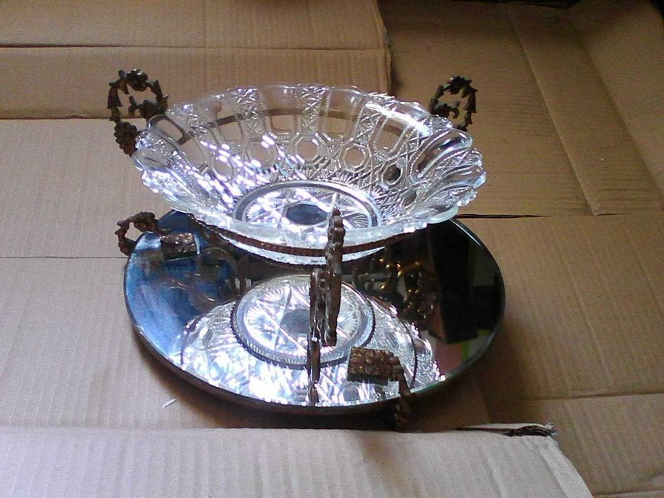 Terrina com base espelho e bronze