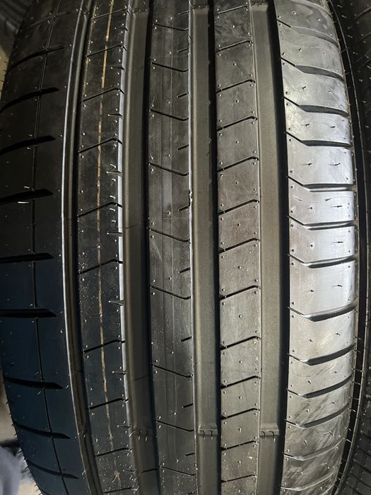 325/35/23+285/40/23 R23 Pirelli PZero PZ4 4шт нові