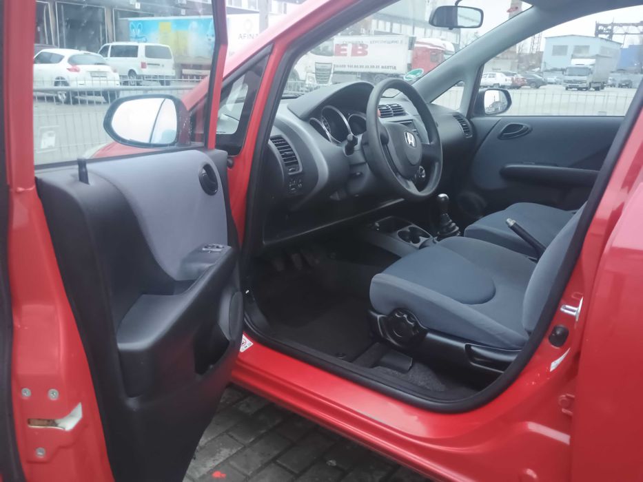 Хонда Джаз автомобіль 2004