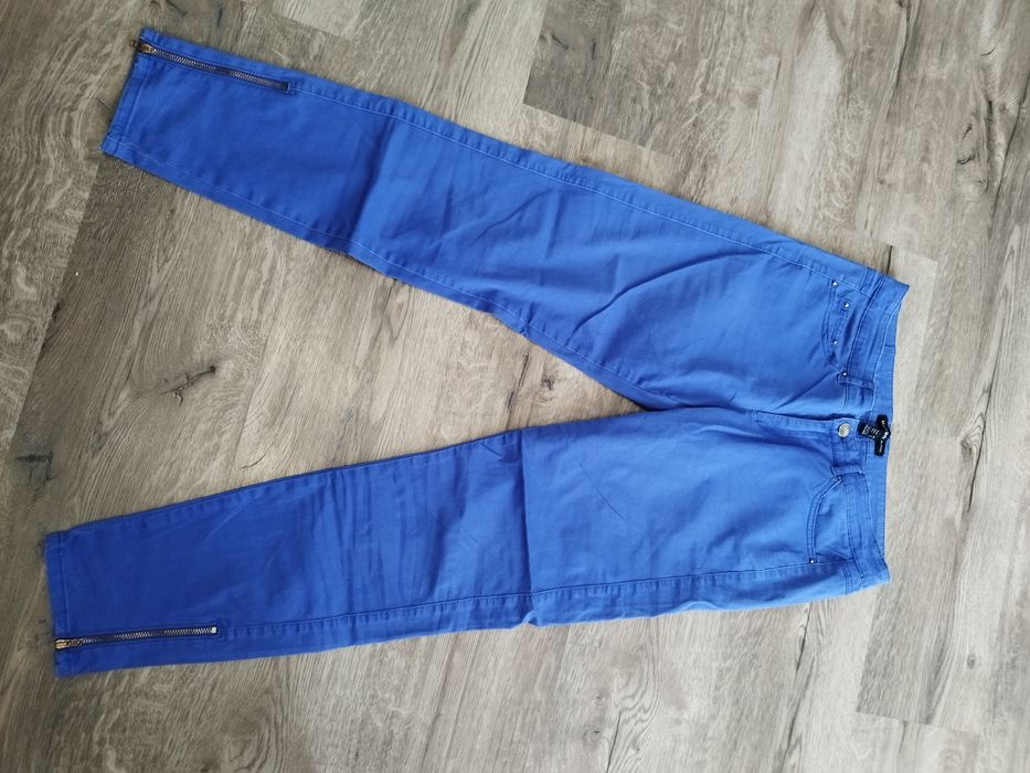 Spodnie materiałowe Mango