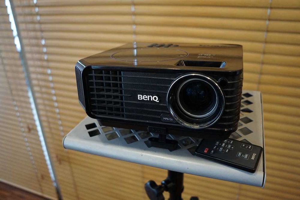 Projektor BenQ 612c + pilot Rzutnik +kabel Svga