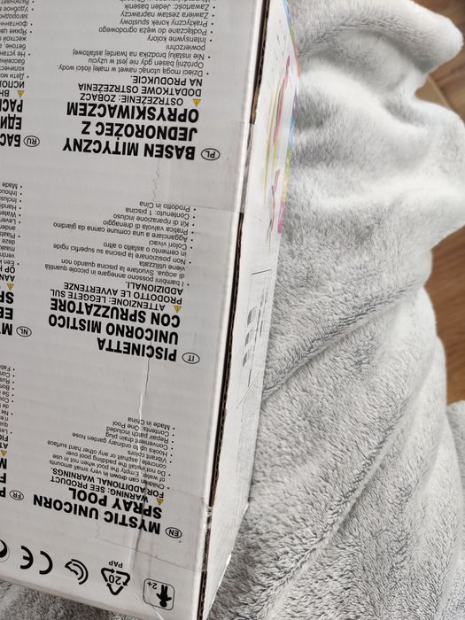 Nowy basen Mityczny jednorożec z opryskiwaczem