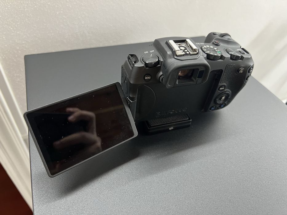 Canon RP + 2 Baterias