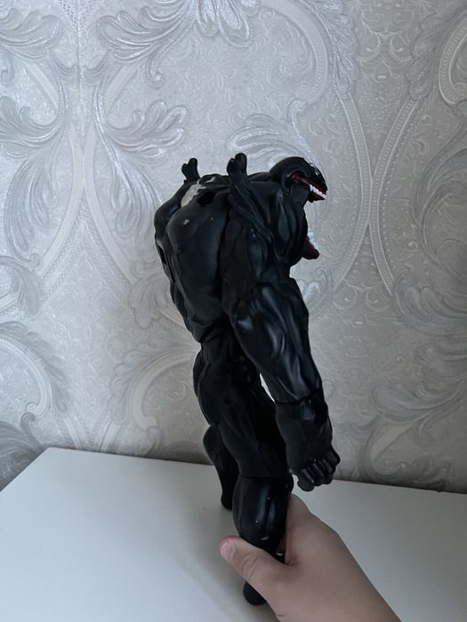 Venom іграшка веном