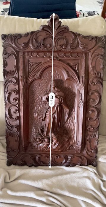 Quadro entalhado em madeira da Imaculada Conceição