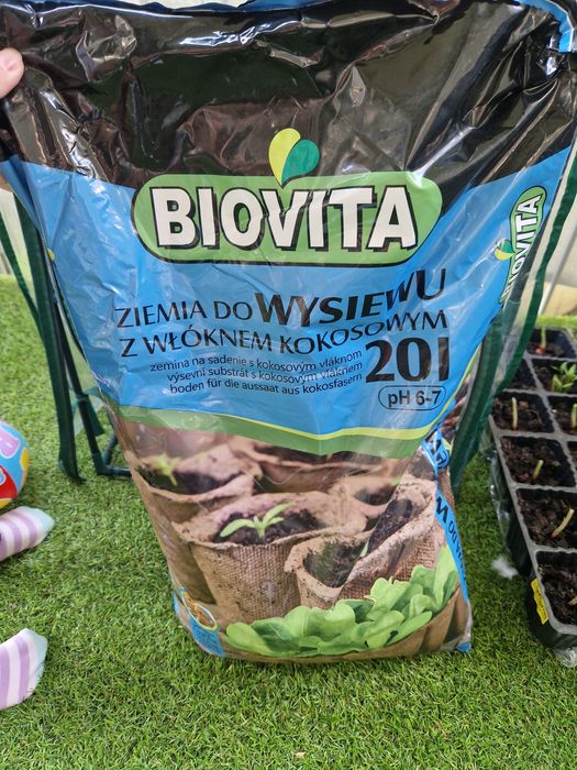 Doniczki na warzywa + gratisy